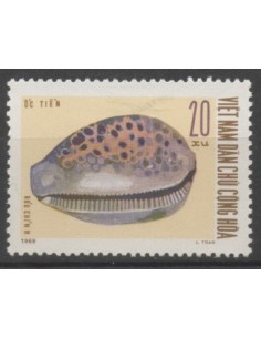 Viet Nord N° 670 Obli
