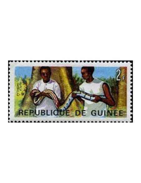 Timbre Poste GUINEE N° 0320 Neuf ** philatelie foxtimbre