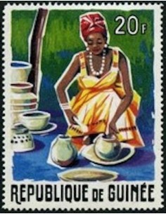 Timbre Poste GUINEE N° 0239 Neuf * philatelie foxtimbre