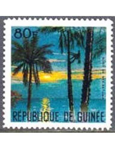Timbre Poste GUINEE N° 0329 Obli philatelie foxtimbre