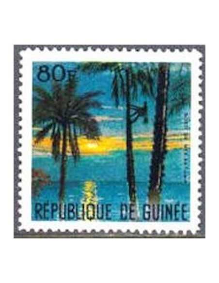 Timbre Poste GUINEE N° 0329 Obli philatelie foxtimbre