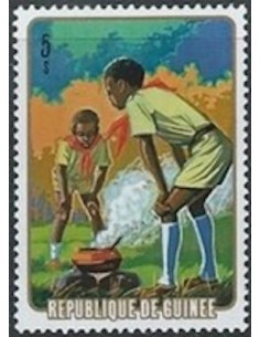 Timbre Poste GUINEE N° 0536 Obli philatelie foxtimbre