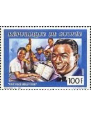 Timbre Poste GUINEE N° 0932 Obli philatelie foxtimbre