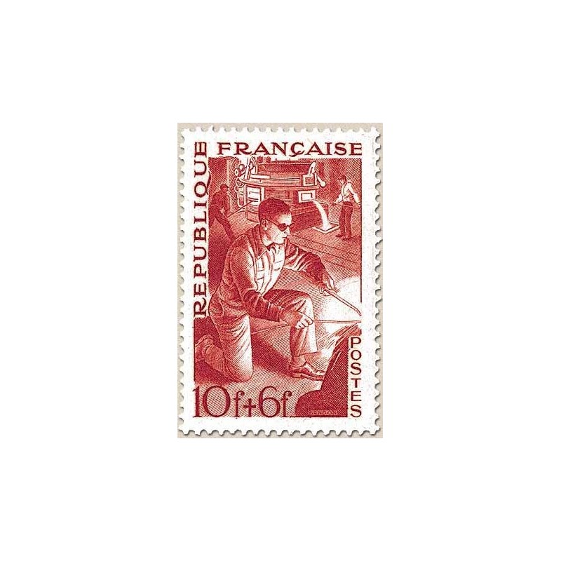 FR N° 0826 Neuf avec trace de charni