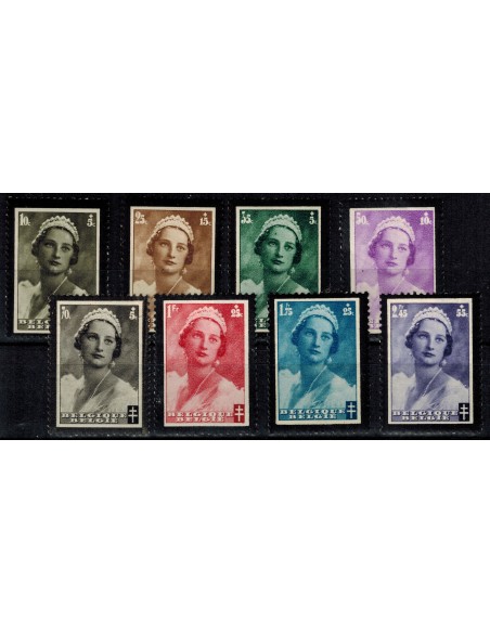 Timbres Antituberculeux Deuil de S. M. le Reine Astrid