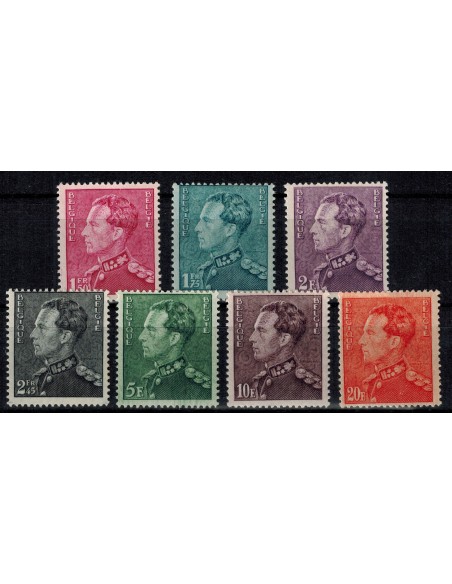 Timbres Effigie de S. M. le roi Léopol 3 de profil ˆ gauche type dit " Poortman "